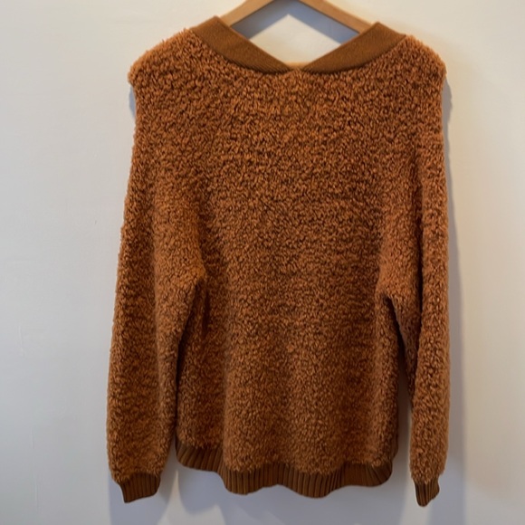 UGG Deann Cloudfluff V Neck Sweater, NWT - Picture 3 of 16